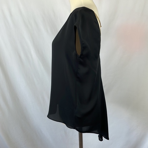 MICHAEL Michael Kors Black Blouse w/Deep V-Back Pleat & Gold Chain - Size XS - Picture 3 of 12